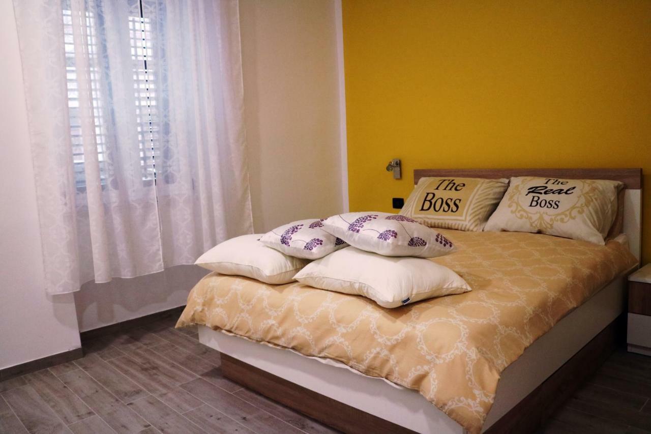 Apartment Toni プーラ エクステリア 写真